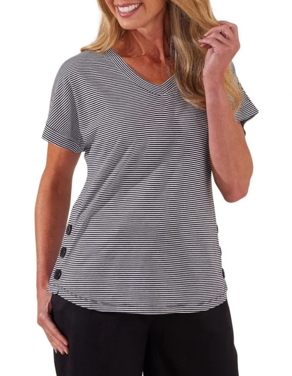 Yarra Trail V Neck Shirt YT23H7345