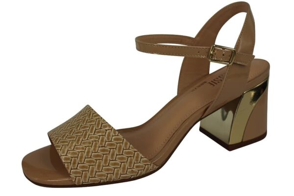 Chrissie Dawn Color VZ Trissed Almond