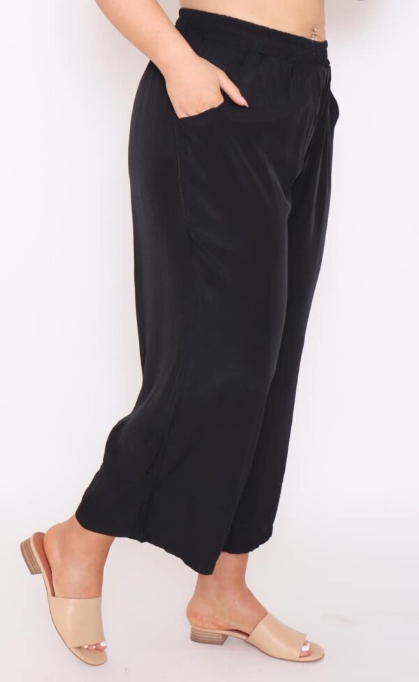 Cotton Village Black silk pants 7748 - Image 3