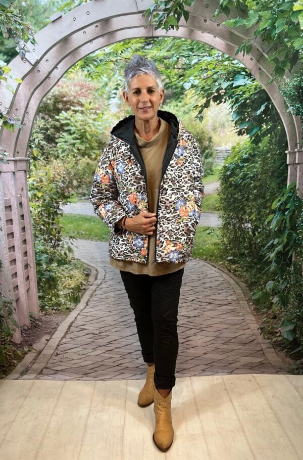 La Strada 50% VISCOSE 59% POL HOODED PUFFER JACKET, WHITE/BROWN ANIMAL