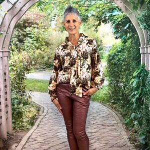 La Strada 80%LINEN 20%COTTON PUSSY BOW COLLAR TOP, BROWN MULTI FLORAL