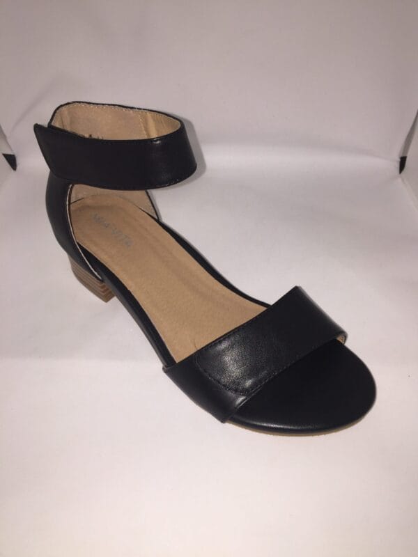 Mia Vita Kim Black Womens Sandal
