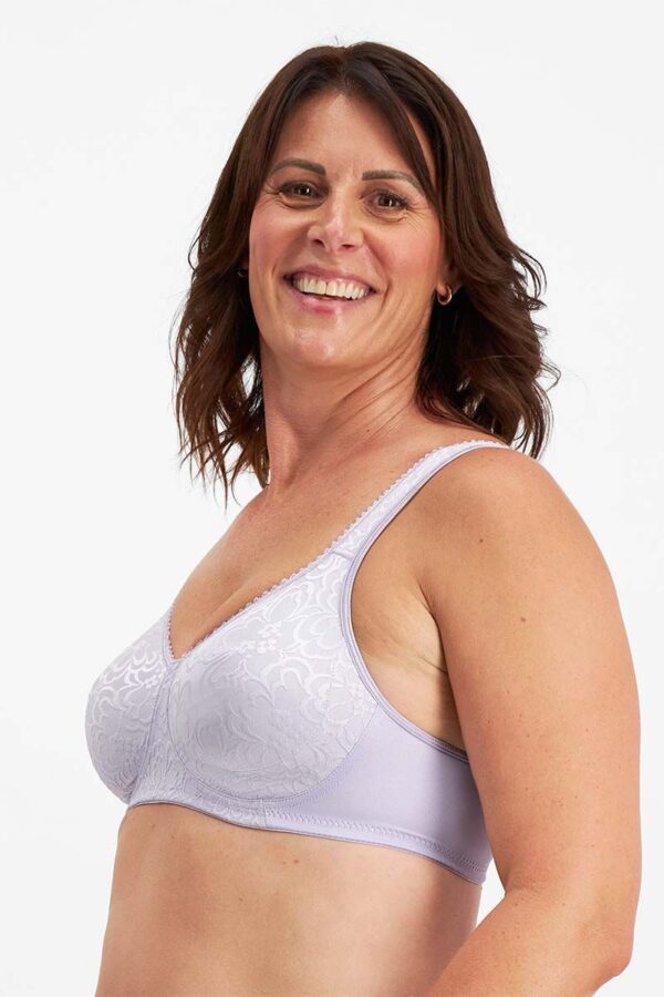 Playtex Ultimate Lift & Support Wirefree Bra Nude