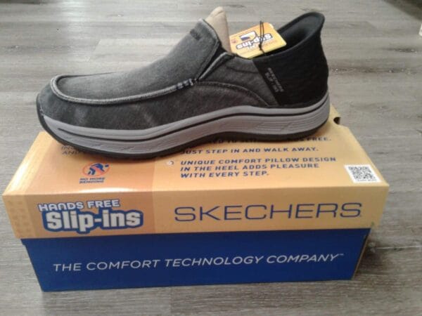 SkechersRemaxed Fenick Vegan Black