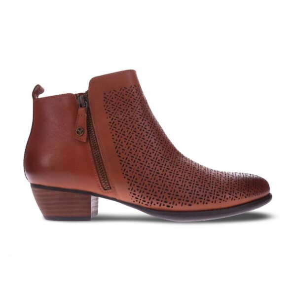 Torino Cognac boots byRevere