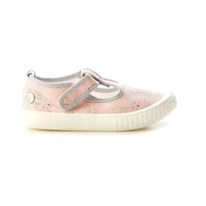 Walnut Classic Windsor Little Critters