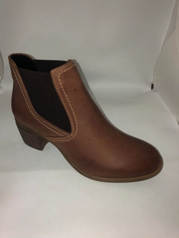 ZetaRael Nobuck Cuero Boots