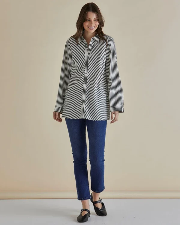 Betty Basics Crinkle Shirt - Black/White Stripe - Image 4