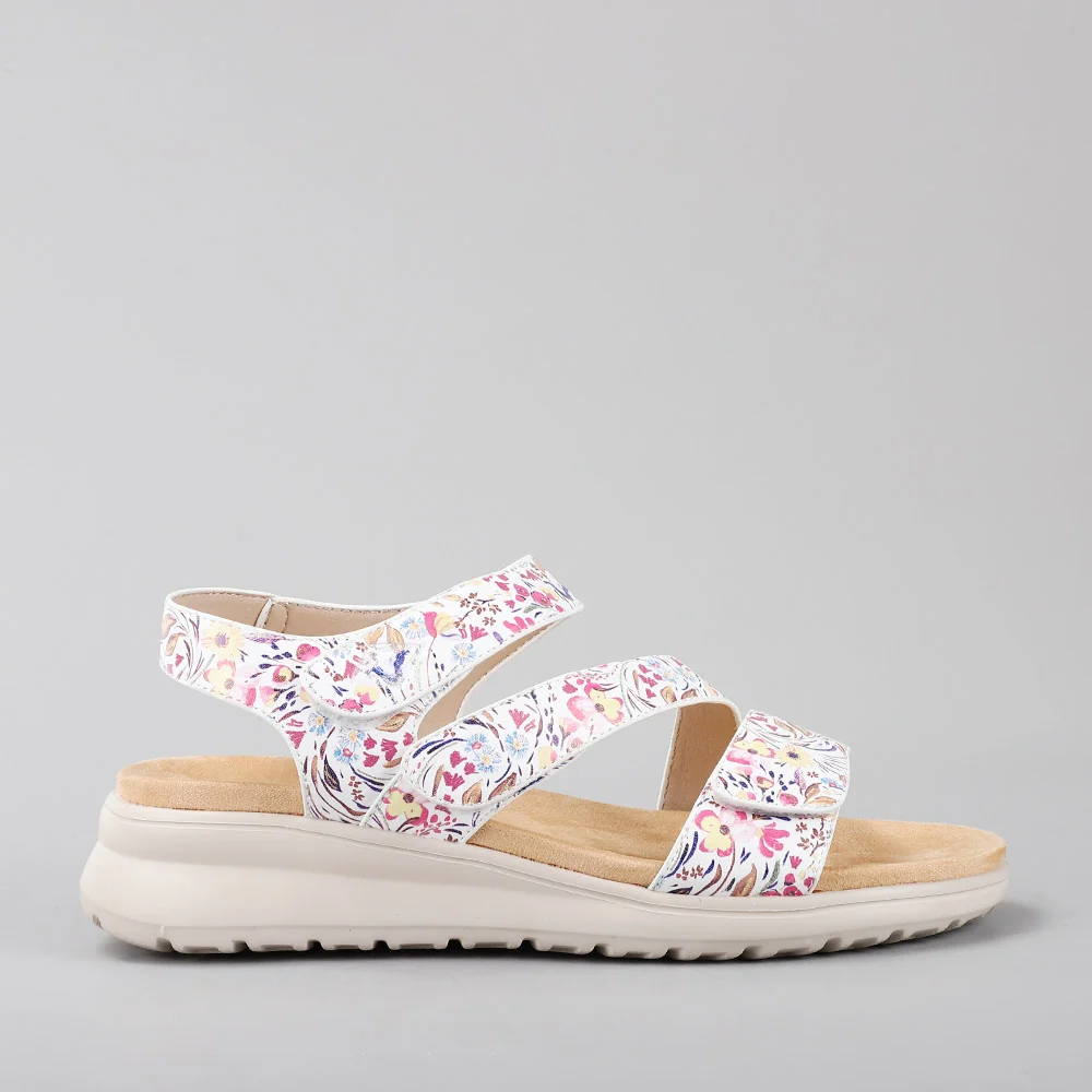 CC Resorts Pershing White Floral Women's Sandal